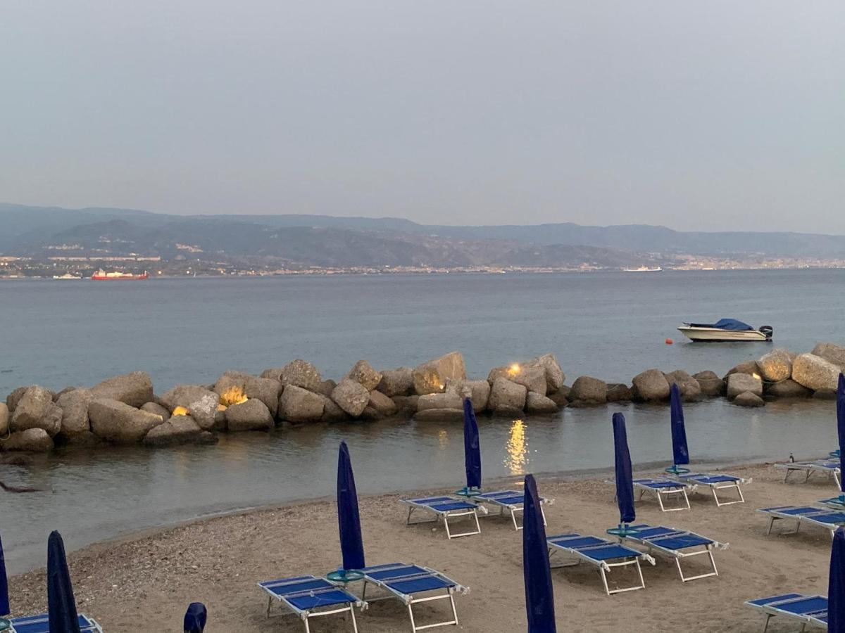 Bed And Beach Месина Екстериор снимка